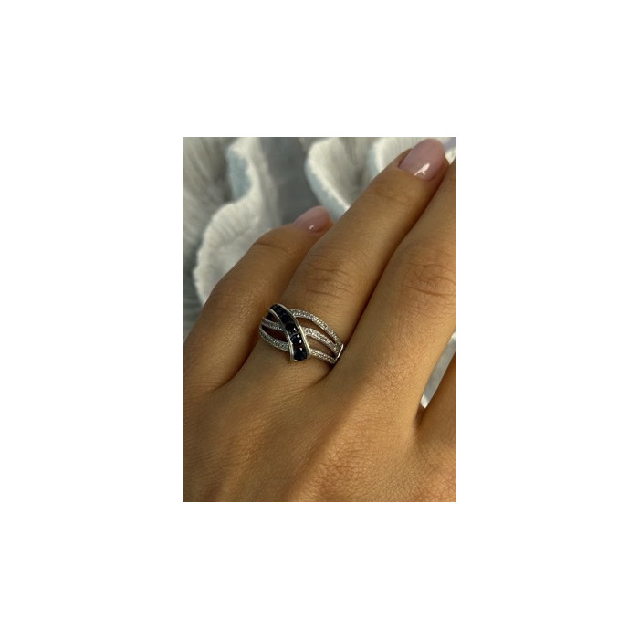 10K WHITE GOLD SAPPHIRE & DIAMOND RING SIZE 7