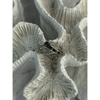 10K WHITE GOLD SAPPHIRE & DIAMOND RING SIZE 7