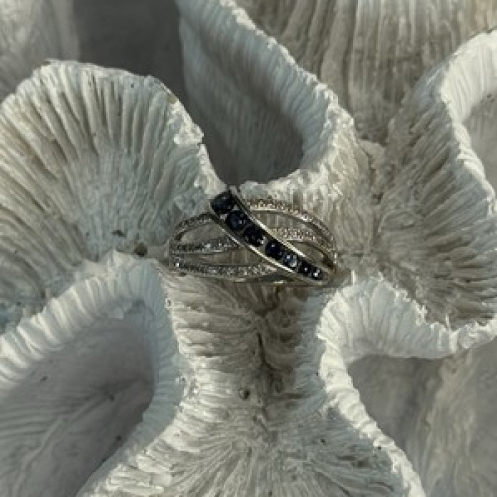 10K White Gold Sapphire & Diamond Ring Size 7