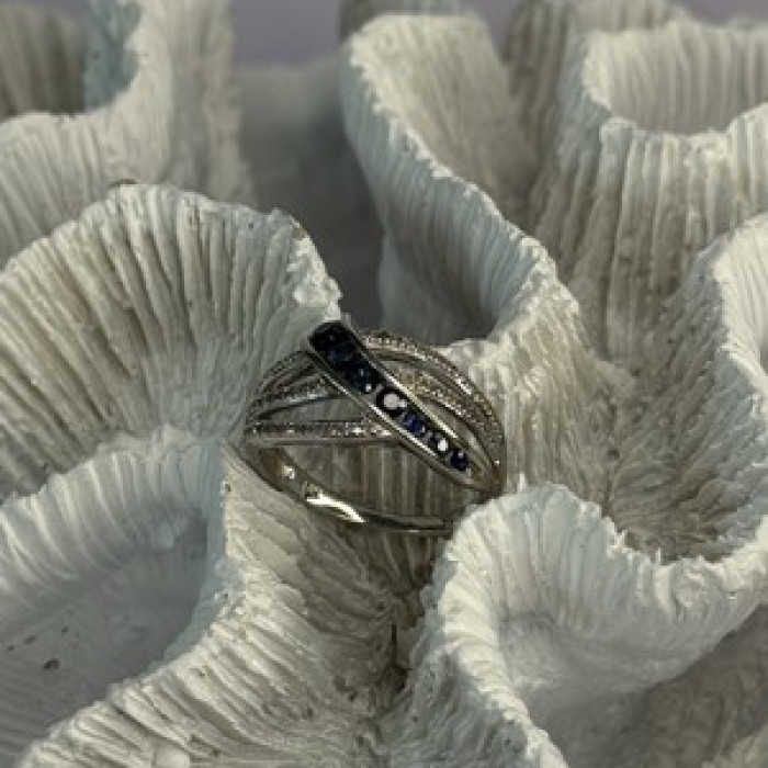 10K White Gold Sapphire & Diamond Ring Size 7