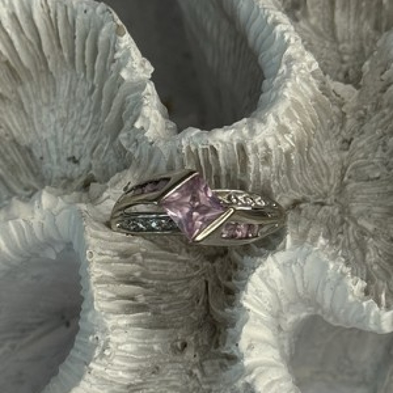 10K White Gold Pink Topaz & Diamond Ring Size 7