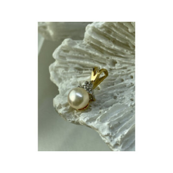 14K YELLOW GOLD PEARL & DIAMONDS PENDANT
