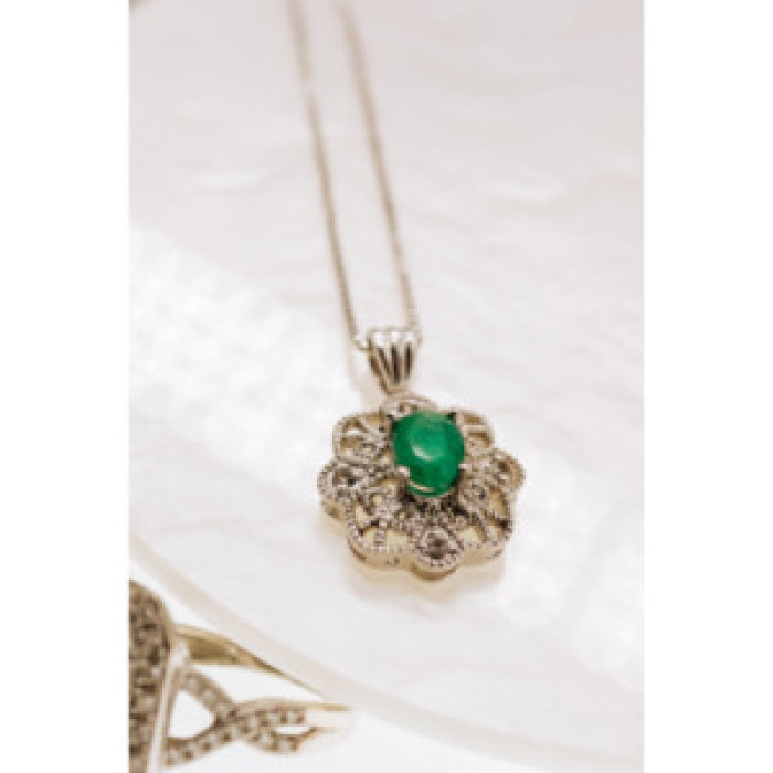 925 Sterling Silver Emerald & Beryl Chain With Pendant
