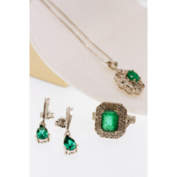 925 Sterling Silver Emerald & Beryl Chain With Pendant