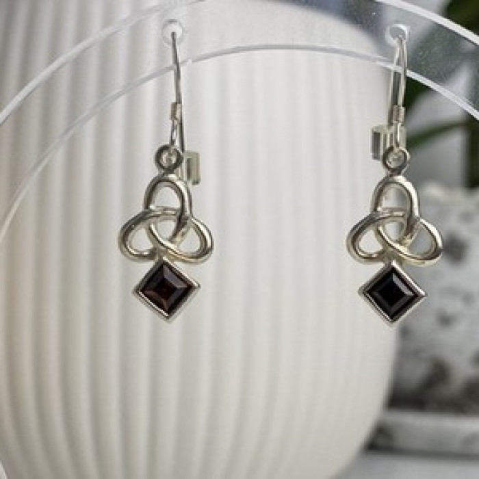 925 Sterling Silver Garnet Earrings