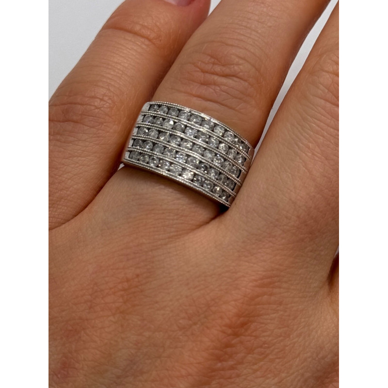 14K WHITE GOLD  DIAMONDS RING SIZE 5.5