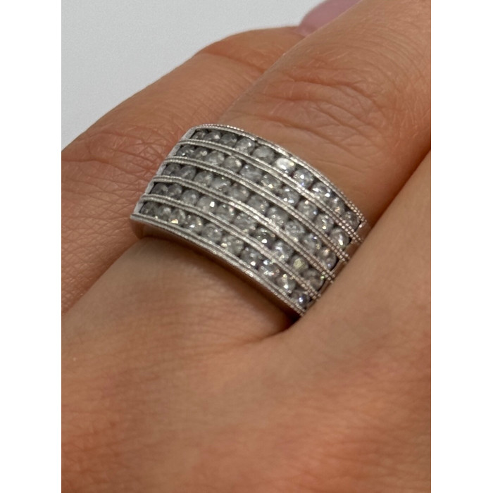 14K WHITE GOLD  DIAMONDS RING SIZE 5.5