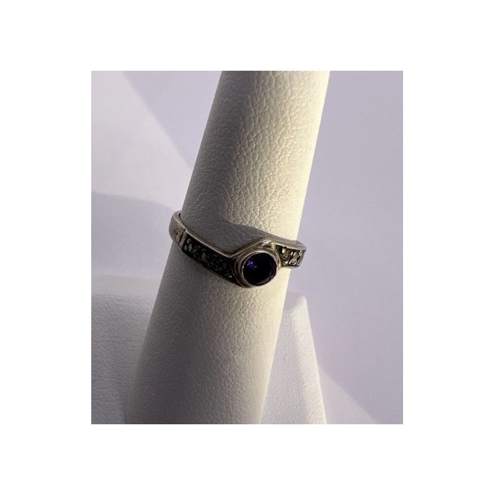 925 Sterling Silver Amethyst & Marcasite Ring Size 5.5
