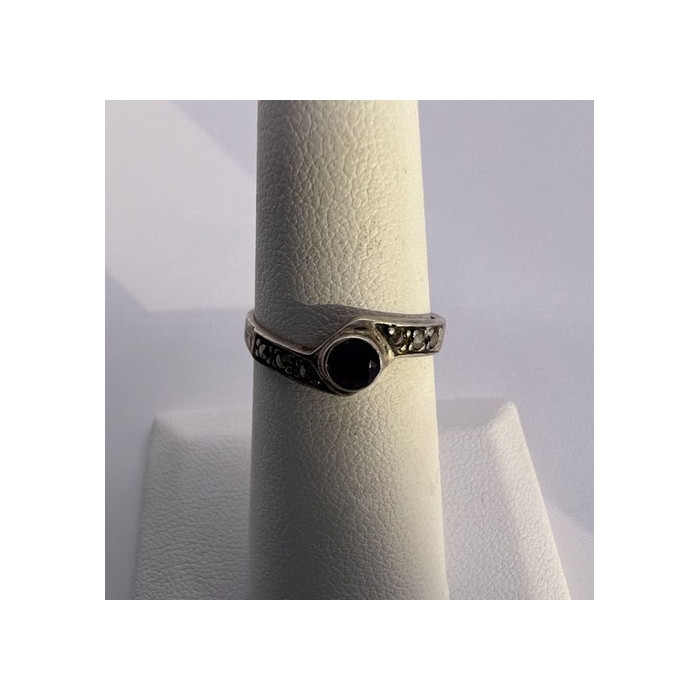 925 Sterling Silver Amethyst & Marcasite Ring Size 5.5