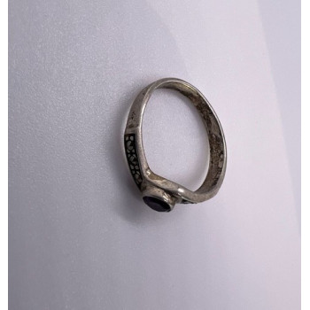 925 Sterling Silver Amethyst & Marcasite Ring Size 5.5