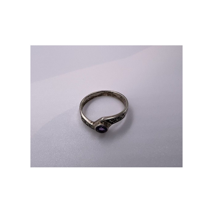 925 Sterling Silver Amethyst & Marcasite Ring Size 5.5