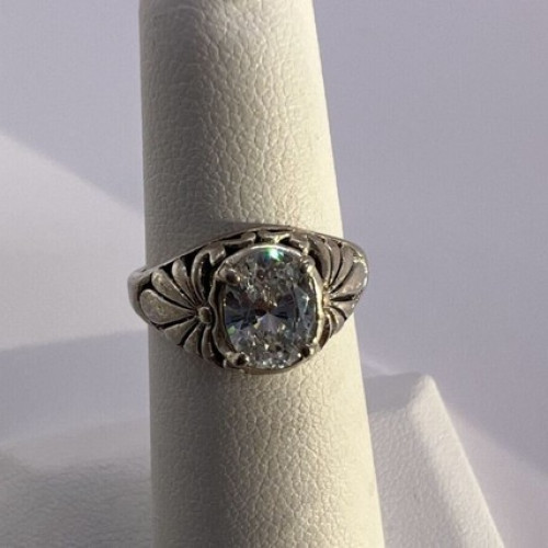 925 Sterling Silver & CZ Kbn Ring Size 4.5