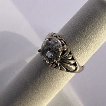 925 Sterling Silver & CZ Kbn Ring Size 4.5