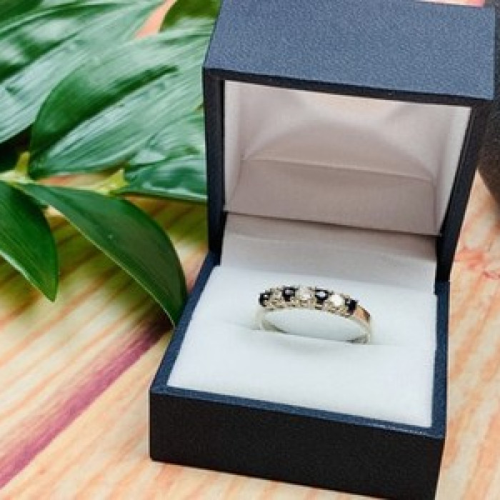 925 Sterling Silver Black Spinel & CZ Ring Size 8.5