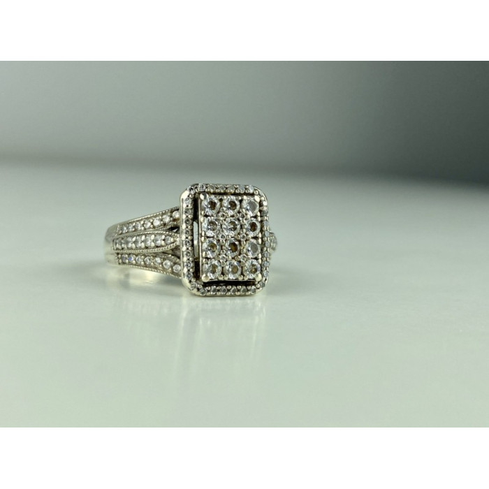 925 Sterling Silver CZ Ring Size 7