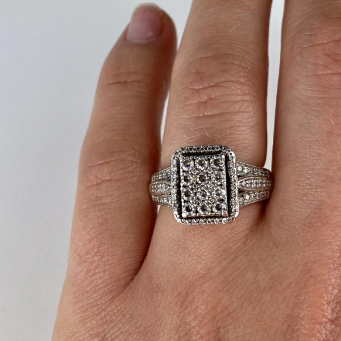 925 Sterling Silver CZ Ring Size 7