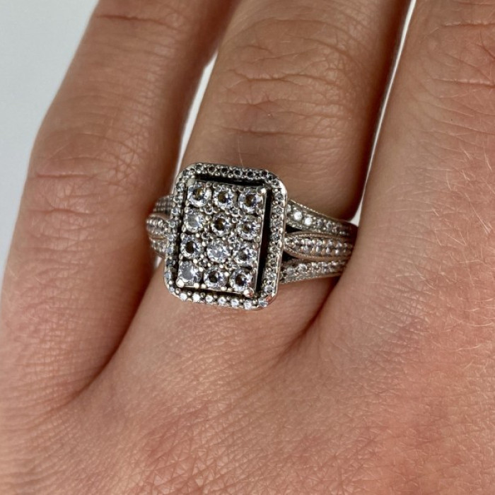 925 Sterling Silver CZ Ring Size 7