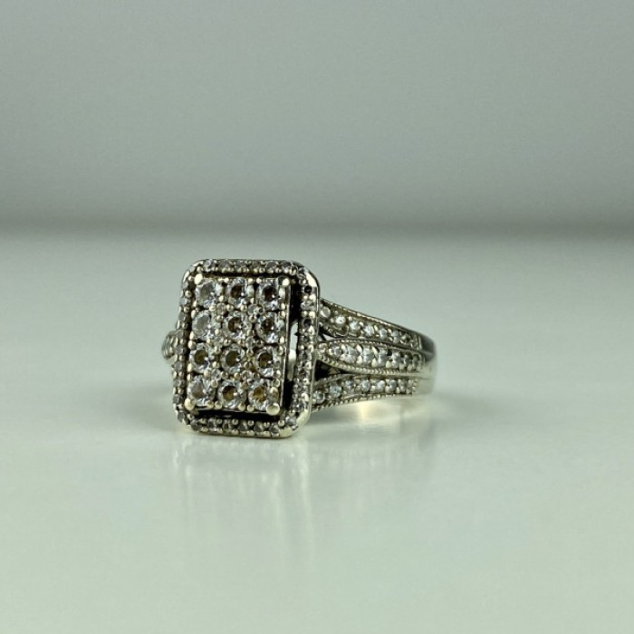 925 Sterling Silver CZ Ring Size 7