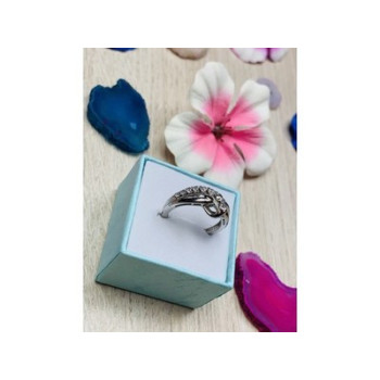 925 Sterling Silver White Topaz Ring Size 6.5