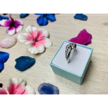 925 Sterling Silver White Topaz Ring Size 6.5