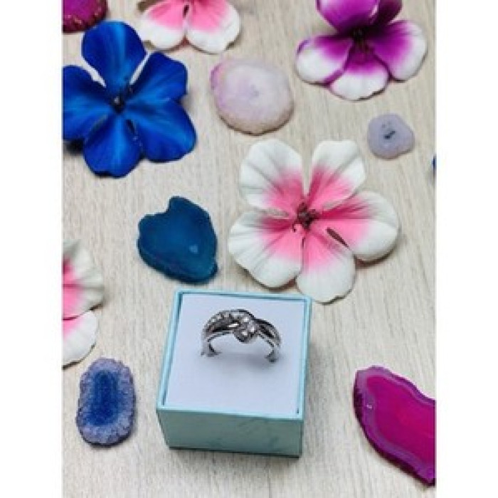 925 Sterling Silver White Topaz Ring Size 6.5