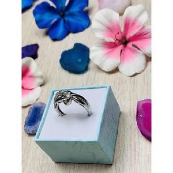 925 Sterling Silver White Topaz Ring Size 6.5