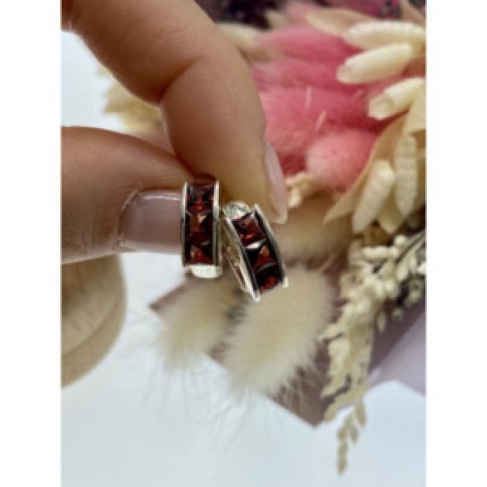 925 Sterling Silver Garnet Earrings