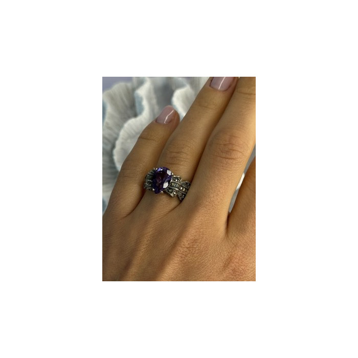 925 Sterling Silver Amethyst & Marcasite Ring Size 7