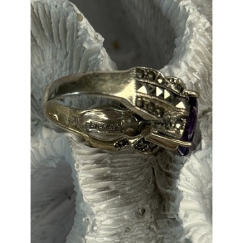 925 Sterling Silver Amethyst & Marcasite Ring Size 7