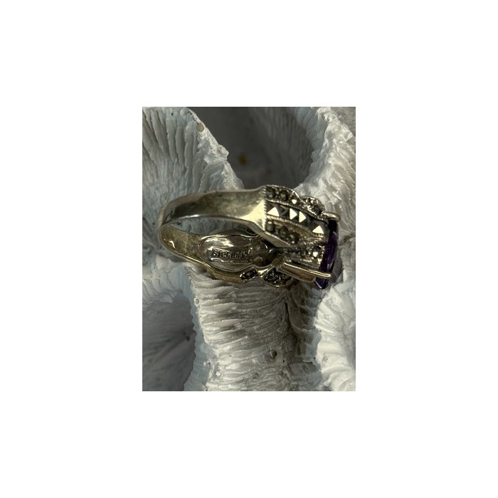 925 Sterling Silver Amethyst & Marcasite Ring Size 7