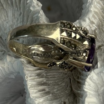 925 Sterling Silver Amethyst & Marcasite Ring Size 7