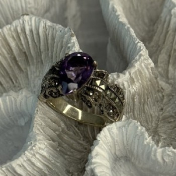 925 Sterling Silver Amethyst & Marcasite Ring Size 7