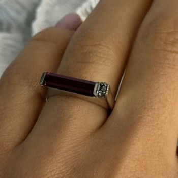 925 Sterling Silver Spinel & Marcasite Ring Size 7.5