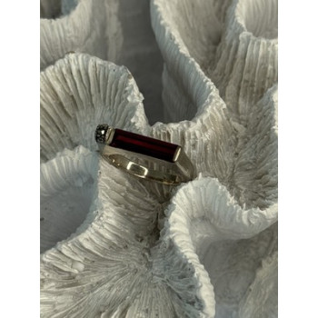 925 Sterling Silver Spinel & Marcasite Ring Size 7.5