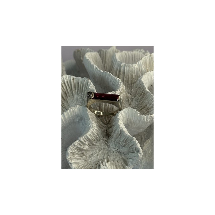 925 Sterling Silver Spinel & Marcasite Ring Size 7.5