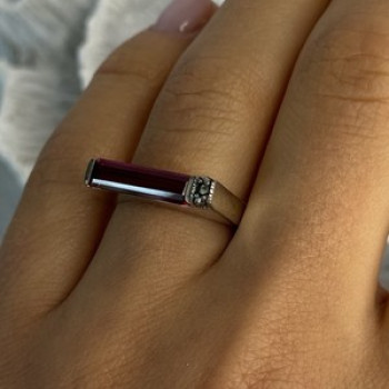 925 Sterling Silver Spinel & Marcasite Ring Size 7.5