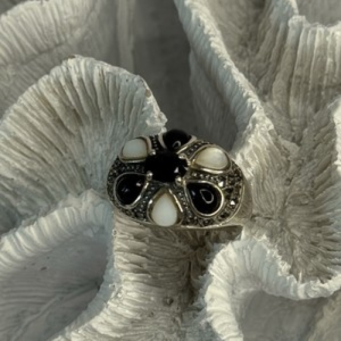 925 Sterling Silver Onyx Abalone & Marcasite Ring Size 10