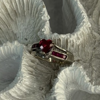 925 Sterling Silver Spinel Heart Ring Size 5