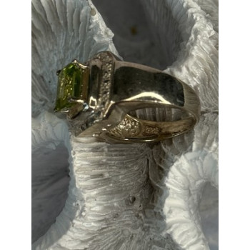 925 Sterling Silver Peridot Ring Size 6