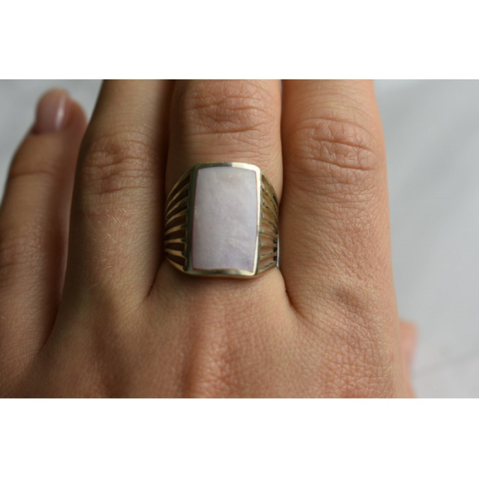 925 STERLING SILVER PINK MOTHER OF PEARL RING SIZE 8