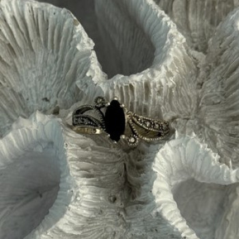 925 Sterling Silver Black Sapphire & Marcasites Ring Size 6