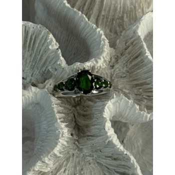 Classy 925 Sterling Silver Emerald Ring Size 7