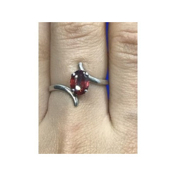 925 Sterling Silver Garnet Ring Size 8