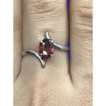 925 Sterling Silver Garnet Ring Size 8