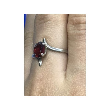 925 Sterling Silver Garnet Ring Size 8