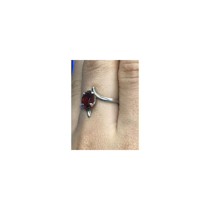 925 Sterling Silver Garnet Ring Size 8