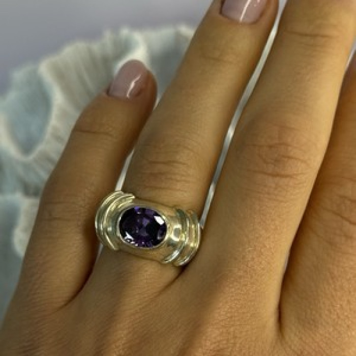925 Sterling Silver Amethyst Ring Size 7