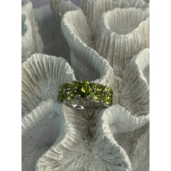 925 Sterling Silver Peridot Ring Size 8