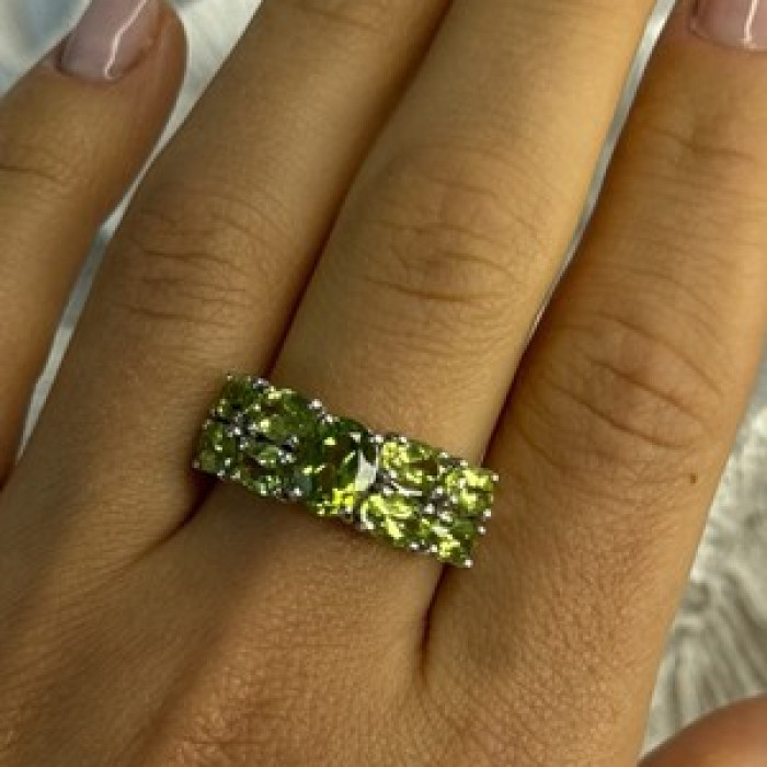 925 Sterling Silver Peridot Ring Size 8