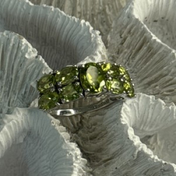 925 Sterling Silver Peridot Ring Size 8